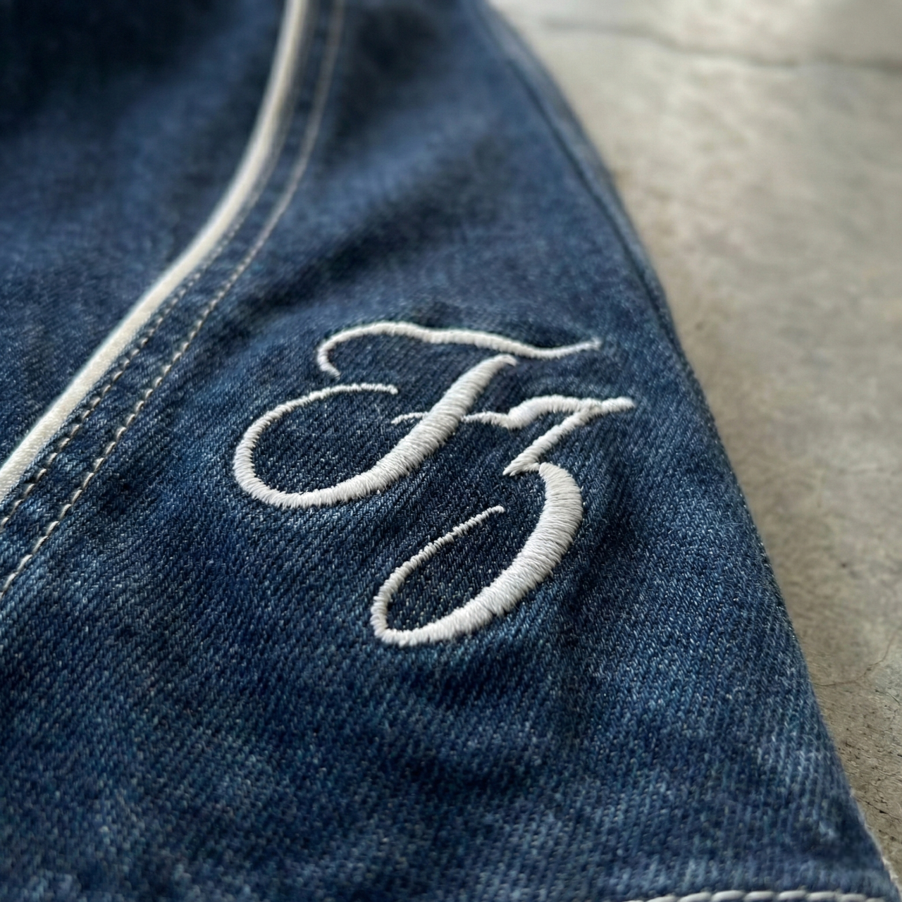 One Love Jeans | S.V